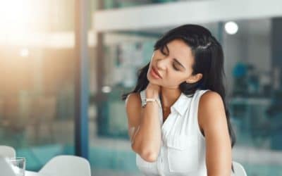 Why Does My Neck Hurt While Sitting? | Chiropractors’ Tips for Neck Pain